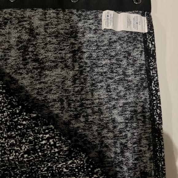 Lululemon Vinyasa Scarf - Picture 5 of 7